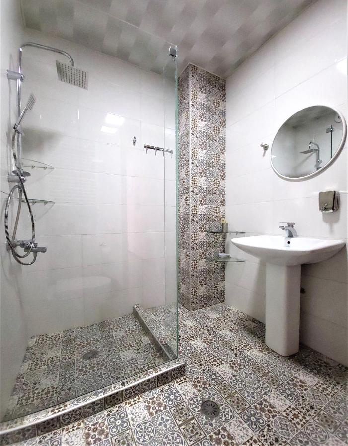 Avlabari Apartment - New One Tbilisi Esterno foto