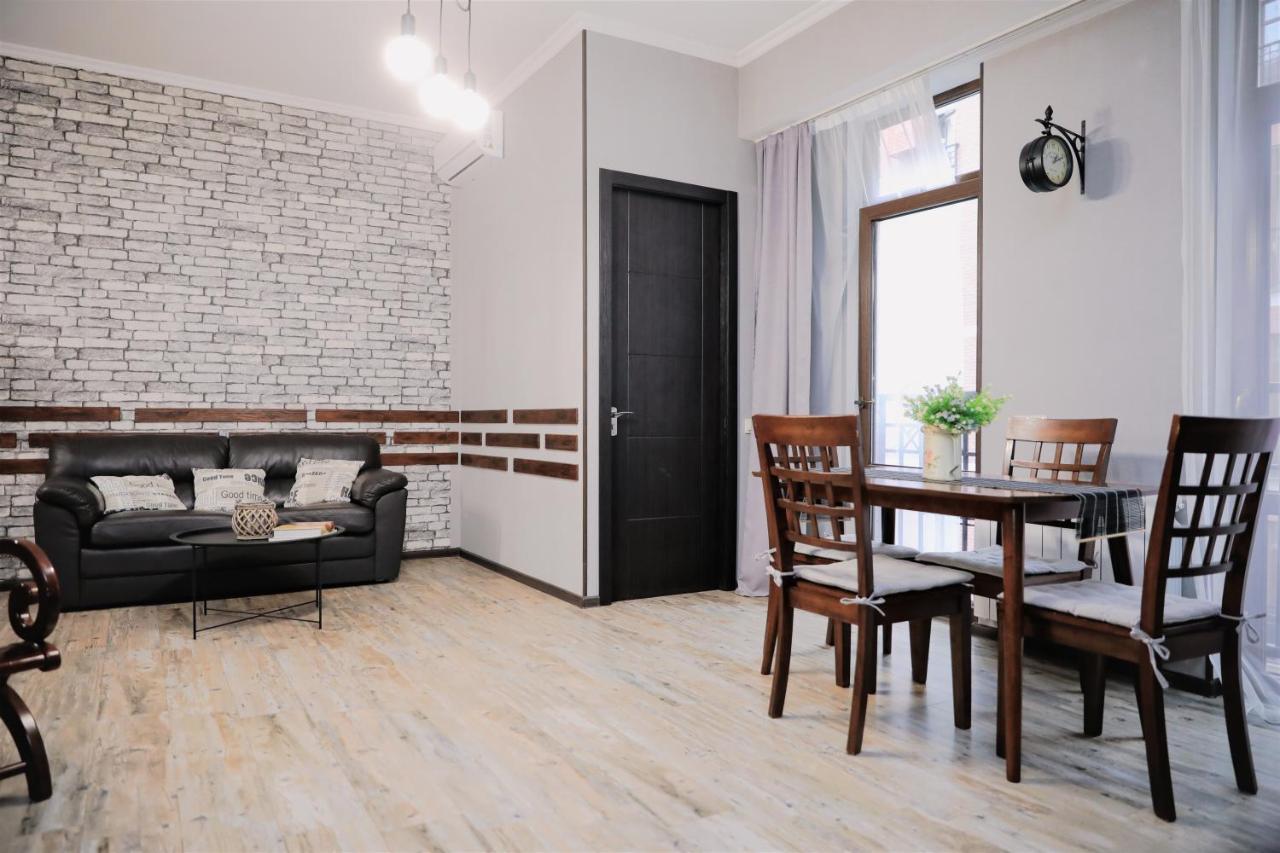 Avlabari Apartment - New One Tbilisi Esterno foto